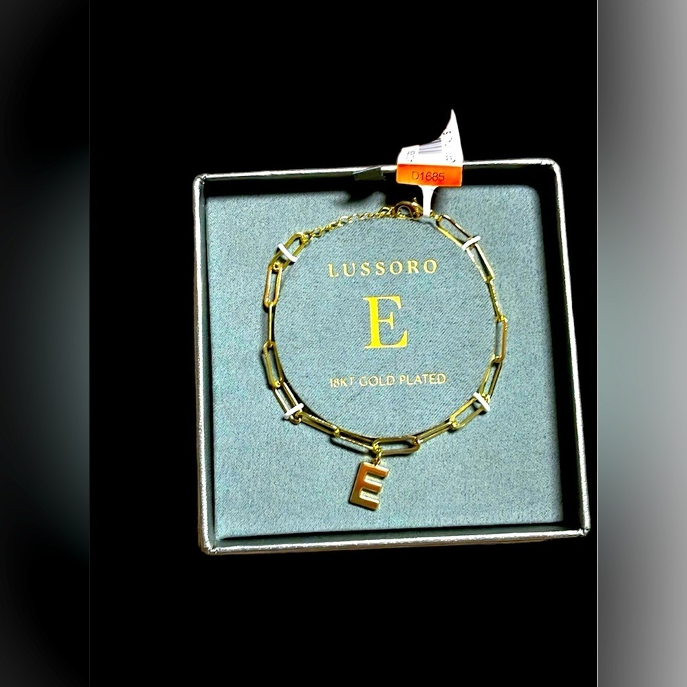 NWT Lussoro 18K gold plated “E” bracelet